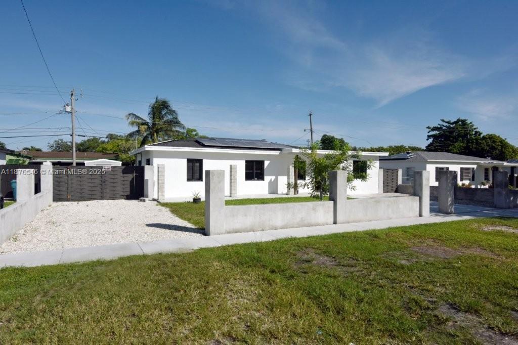14520 Carver Dr, Miami, FL, 33176 - Investment Single Family Home. Photo #1