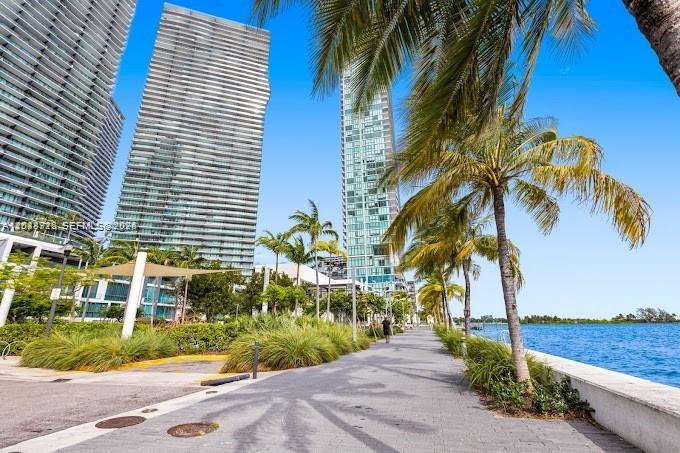 650 NE 32nd #4205, Miami, FL, 33137 - Investment Condo. Photo #1