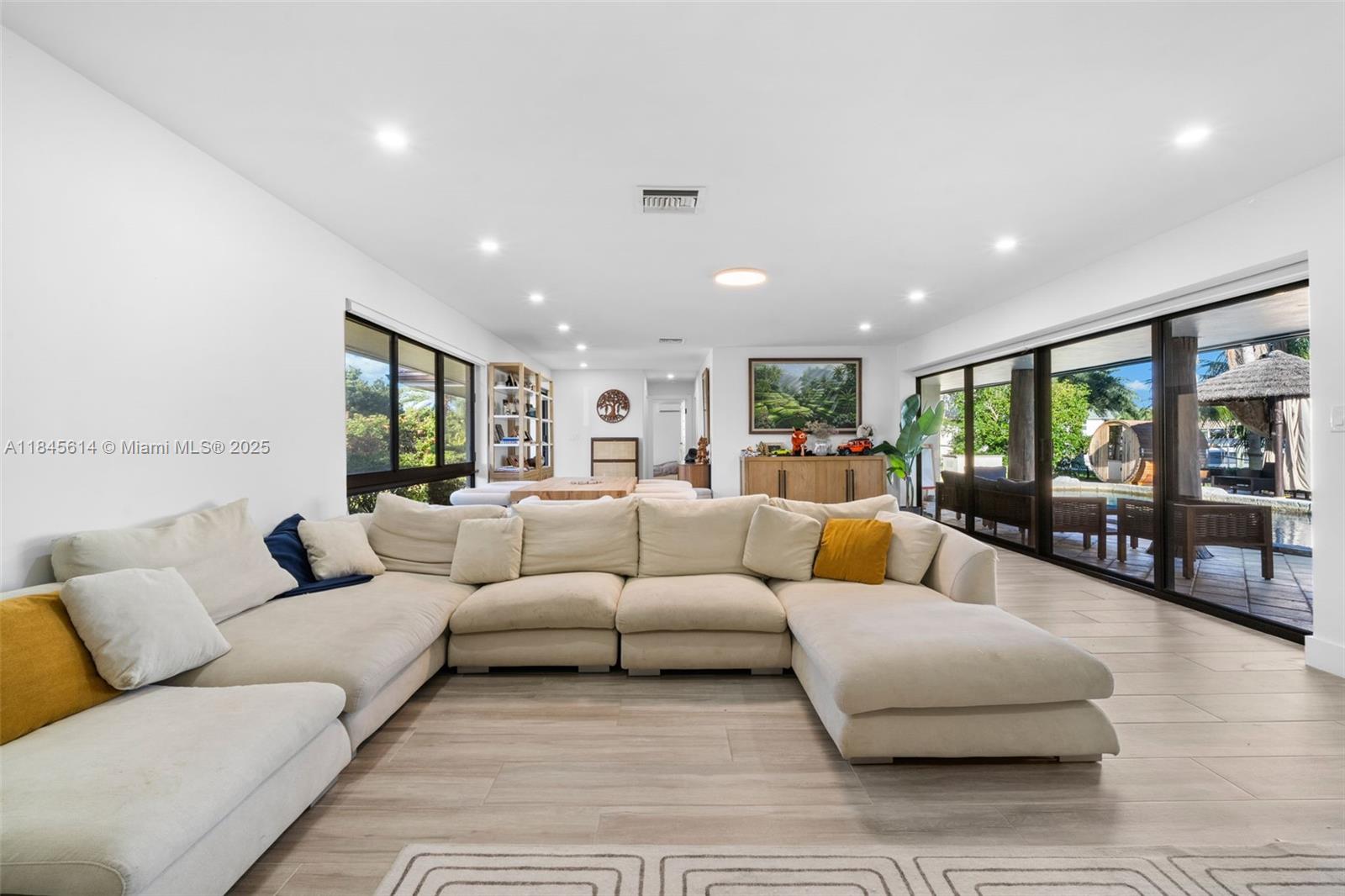 Residential in Pompano Beach - Photo 9