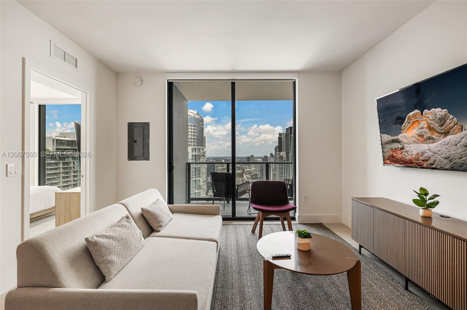 159 NE 6th #4713, Miami, FL, 33132 - Investment Condo. Photo #1