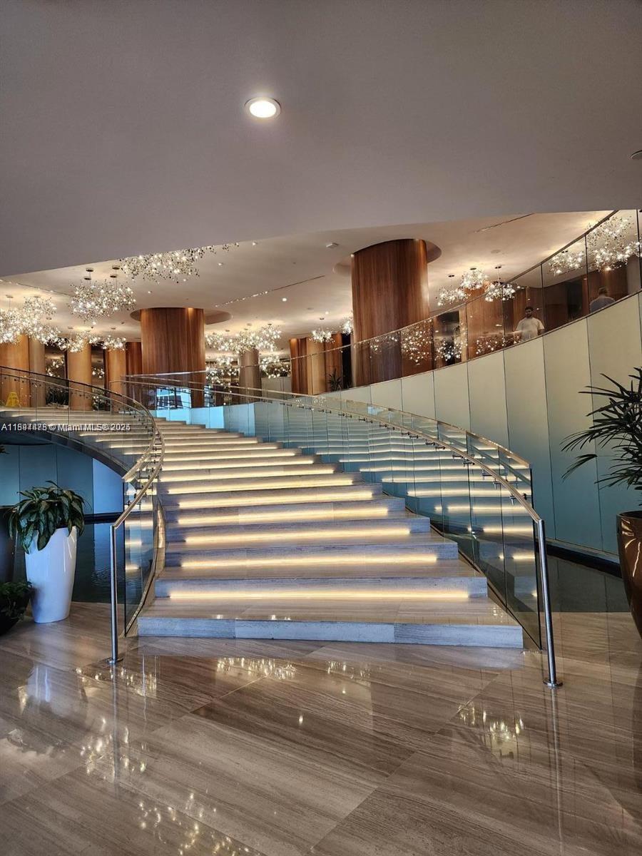 488 NE 18th St #301, Miami, FL, 33132 - Investment Condo. Photo #1