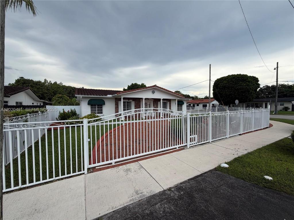3400 SW 108th, Miami, FL, 33165 - Investment Single Family Home. Photo #1