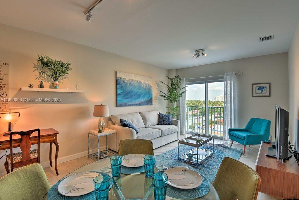 2280 SW 32nd Ave #509, Miami, FL, 33145 - Investment Condo. Photo #1