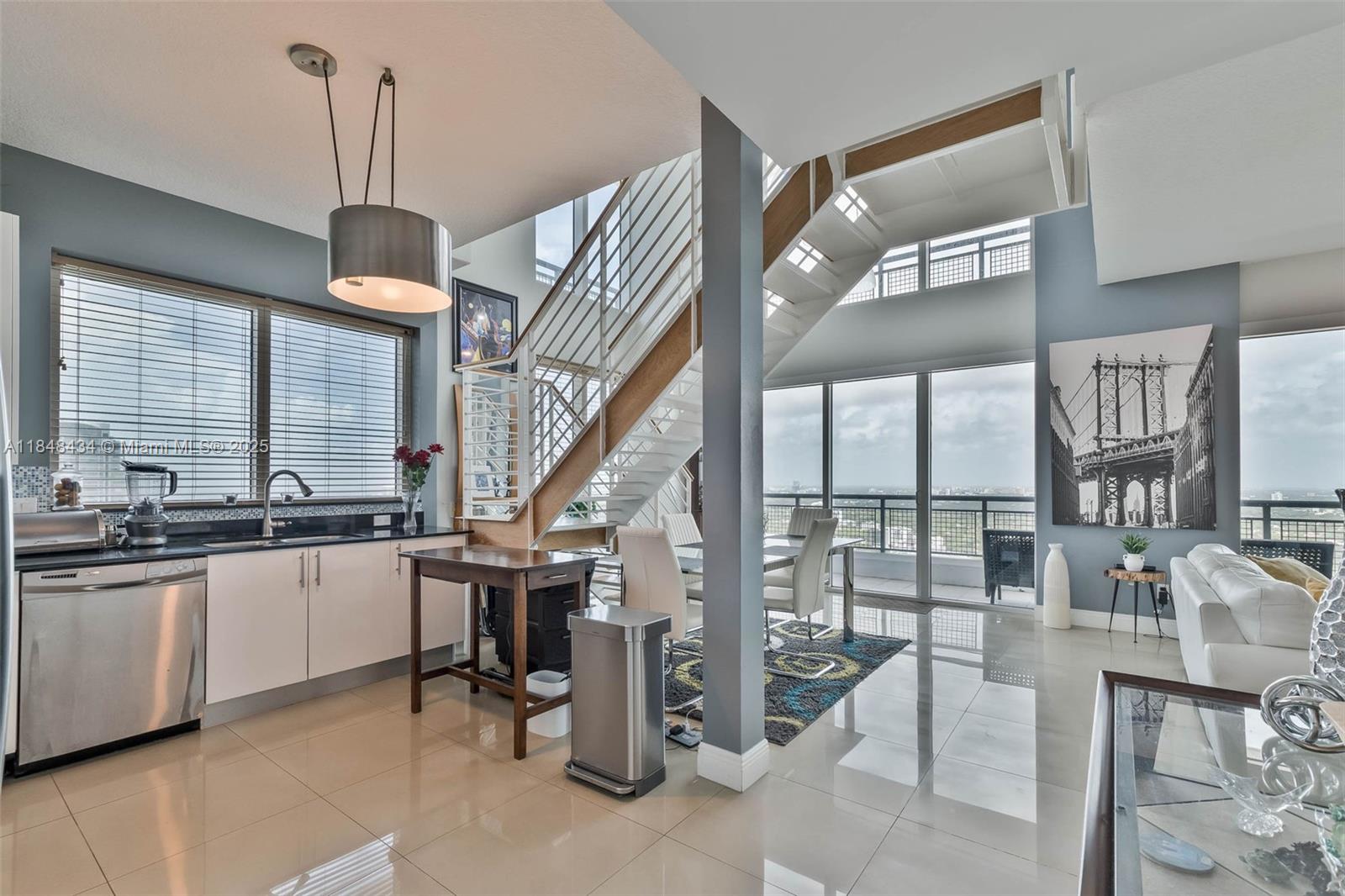 60 SW 13th St #3401, Miami, FL, 33130 - Investment Condo. Photo #1