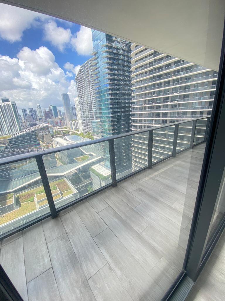 45 SW 9th St #2510, Miami, FL, 33130 - Investment Condo. Photo #1