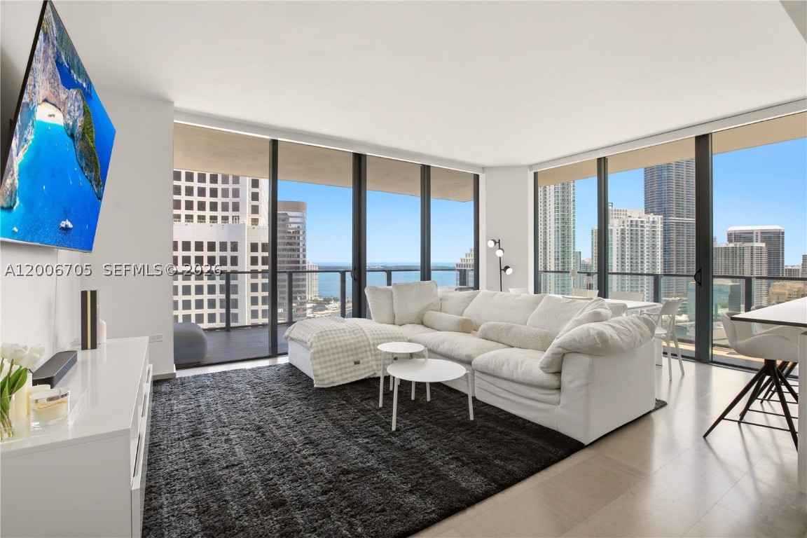 68 SE 6th #2701, Miami, FL, 33131 - Investment Condo. Photo #1