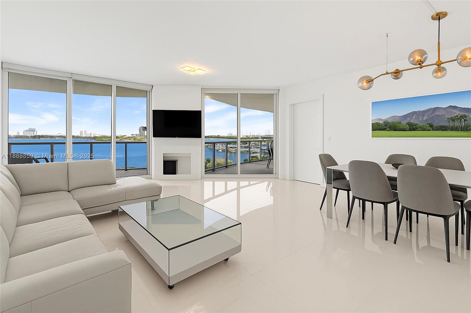 488 NE 18th St #908, Miami, FL, 33132 - Investment Condo. Photo #1