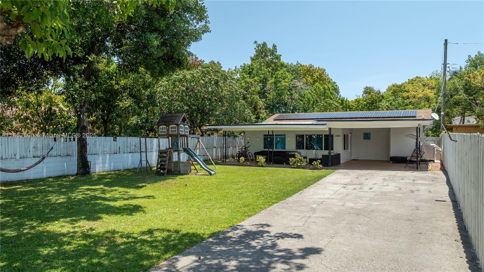 10851 NE 2nd Ct, Miami, FL, 33161 - Investment Single Family Home. Photo #1