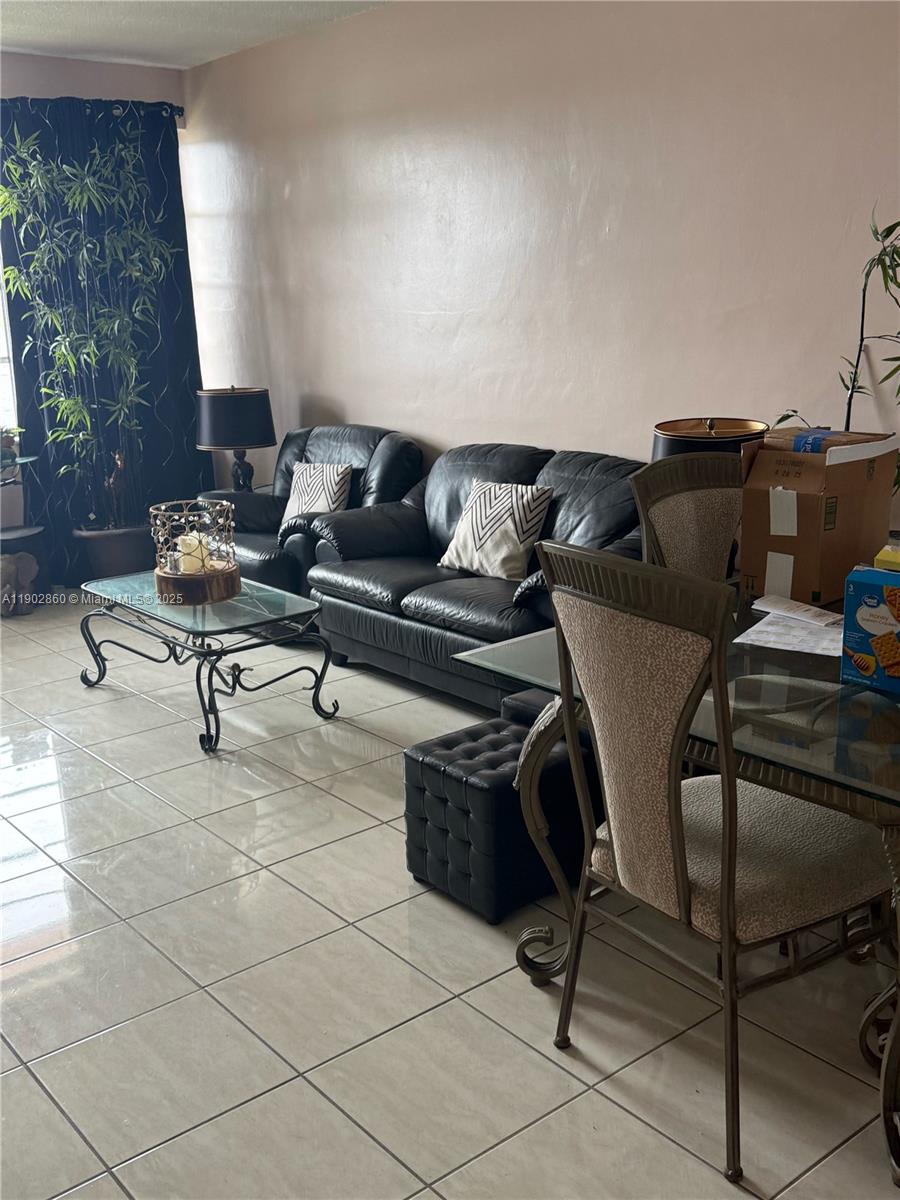 18555 NE 14th Ave #715, Miami, FL, 33179 - Investment Condo. Photo #1
