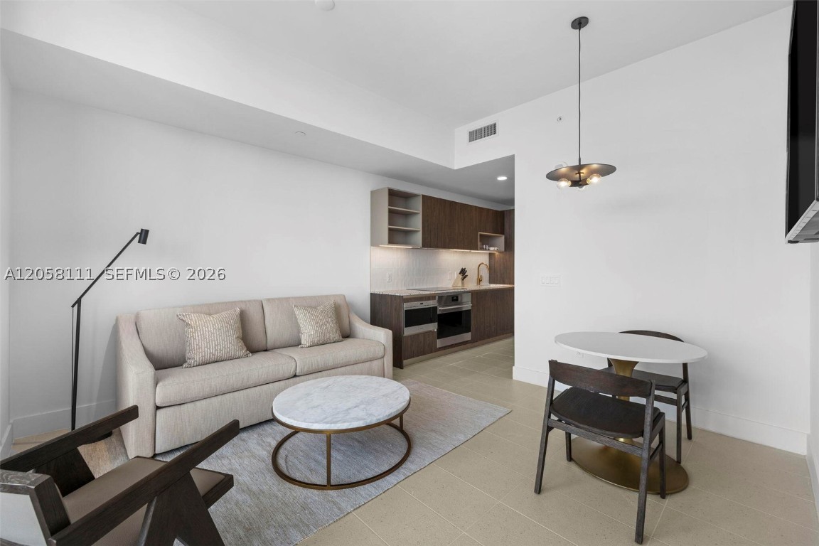 159 NE 6th #5008, Miami, FL, 33132 - Investment Condo. Photo #1