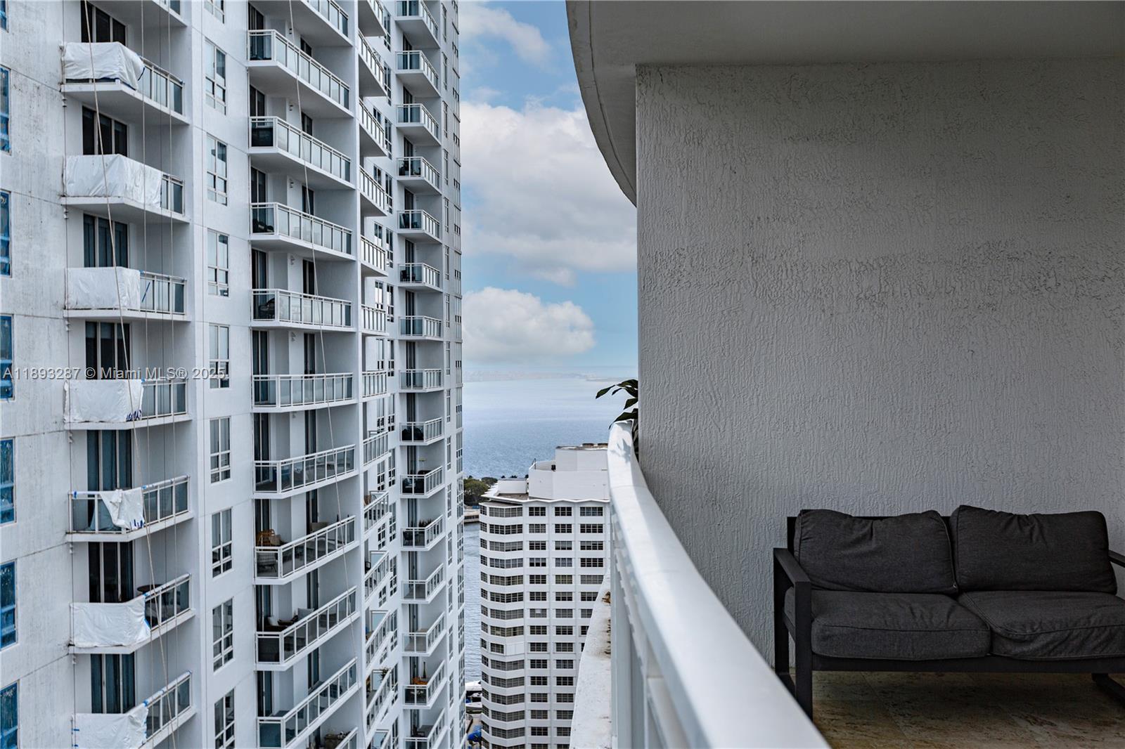 951 Brickell Ave #2601, Miami, FL, 33131 - Investment Condo. Photo #1