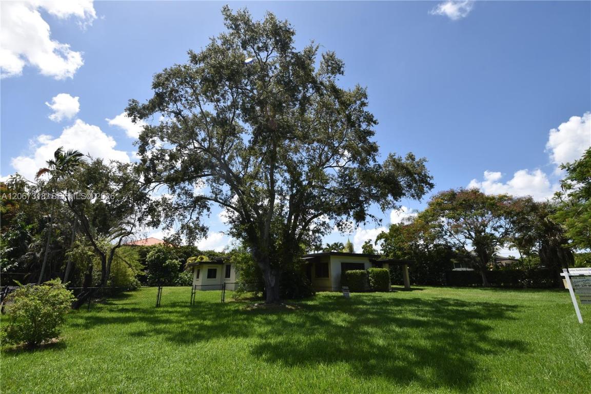 7050 SW 82nd, Miami, FL, 33143 - Investment Single Family Home. Photo #1