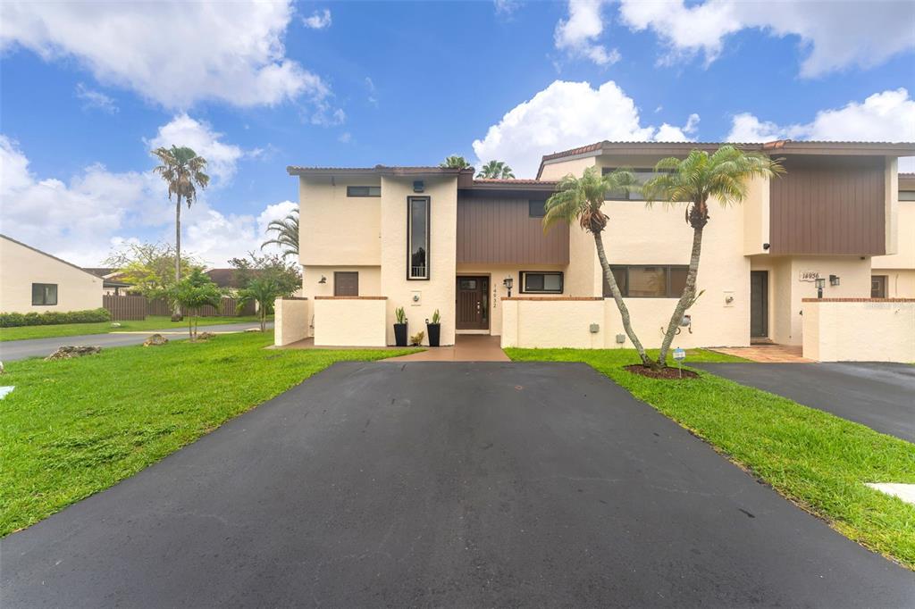 14932 SW 89TH ST, Miami, FL, 33196 - Investment Townhome. Photo #1
