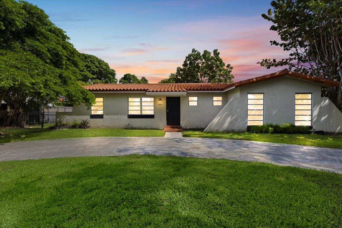 10231 SW 27th St, Miami, FL, 33165 - Investment Single Family Home. Photo #1