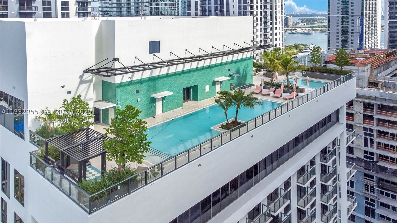 11 NE 6 #2201, Miami, FL, 33132 - Investment Condo. Photo #1
