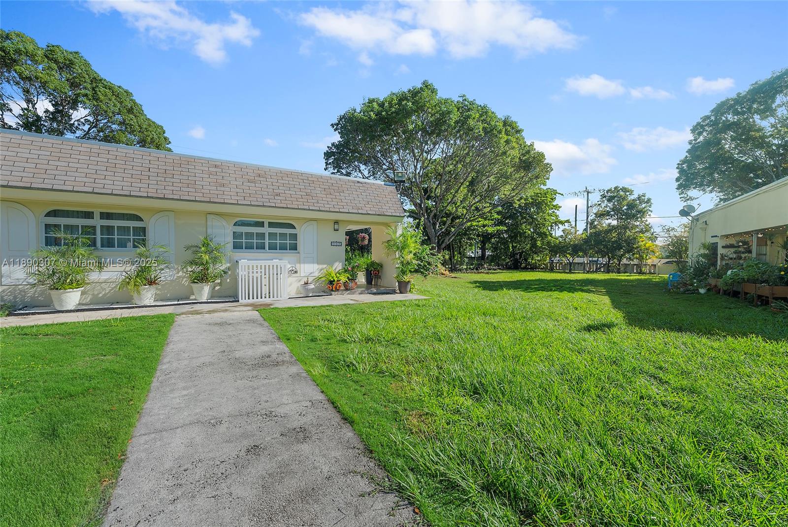 11225 SW 169th St #V4744, Miami, FL, 33157 - Investment Townhome. Photo #1