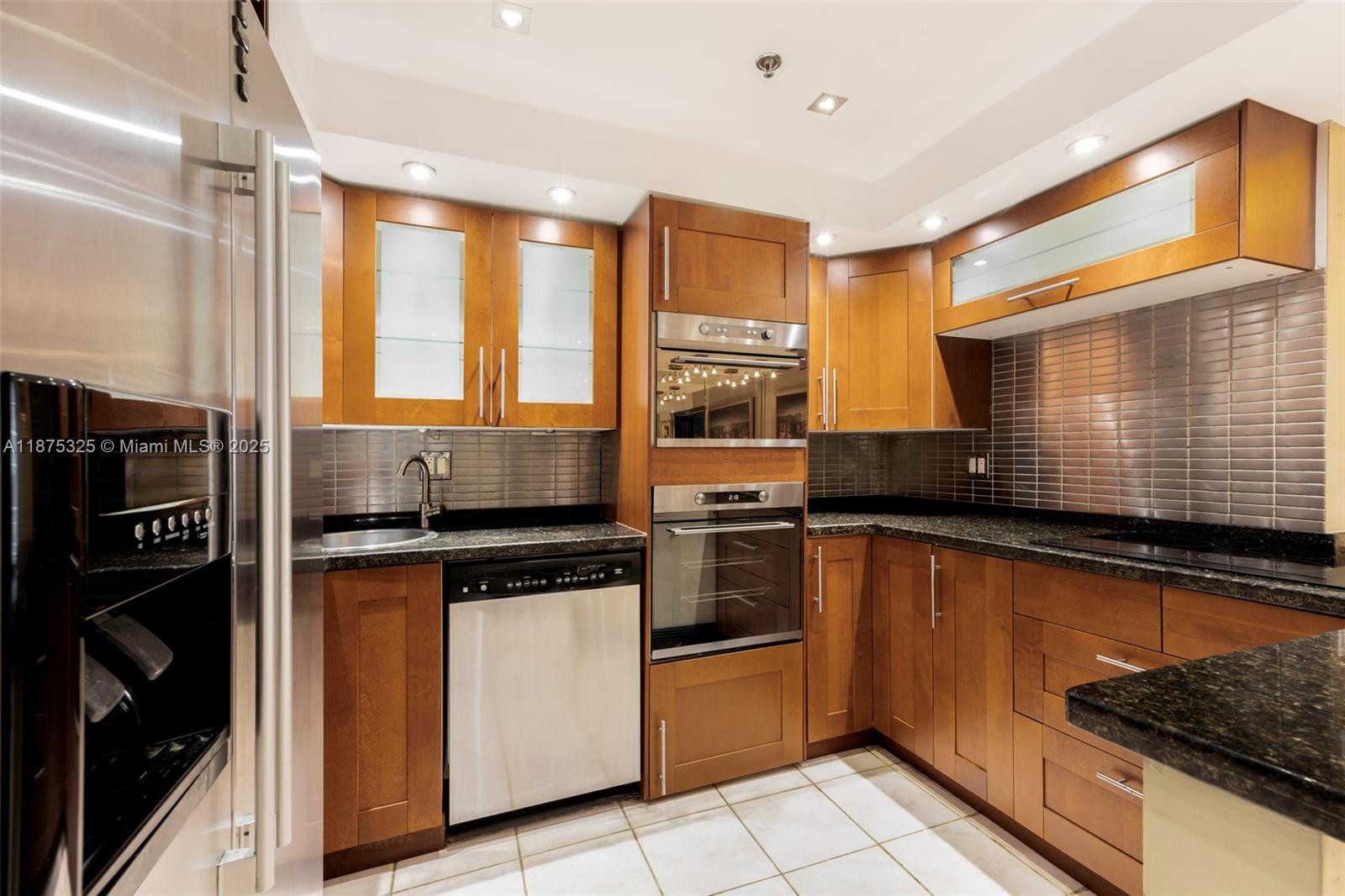 1717 N Bayshore Dr #A-3042, Miami, FL, 33132 - Investment Condo. Photo #1