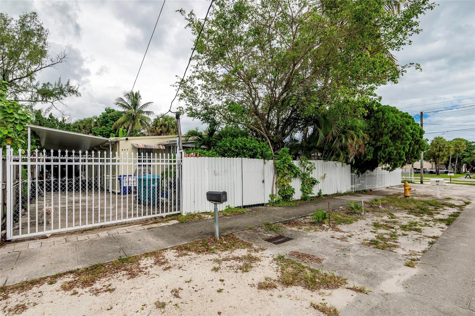 807 NW 109th St, Miami, FL, 33168 - Investment Single Family Home. Photo #1