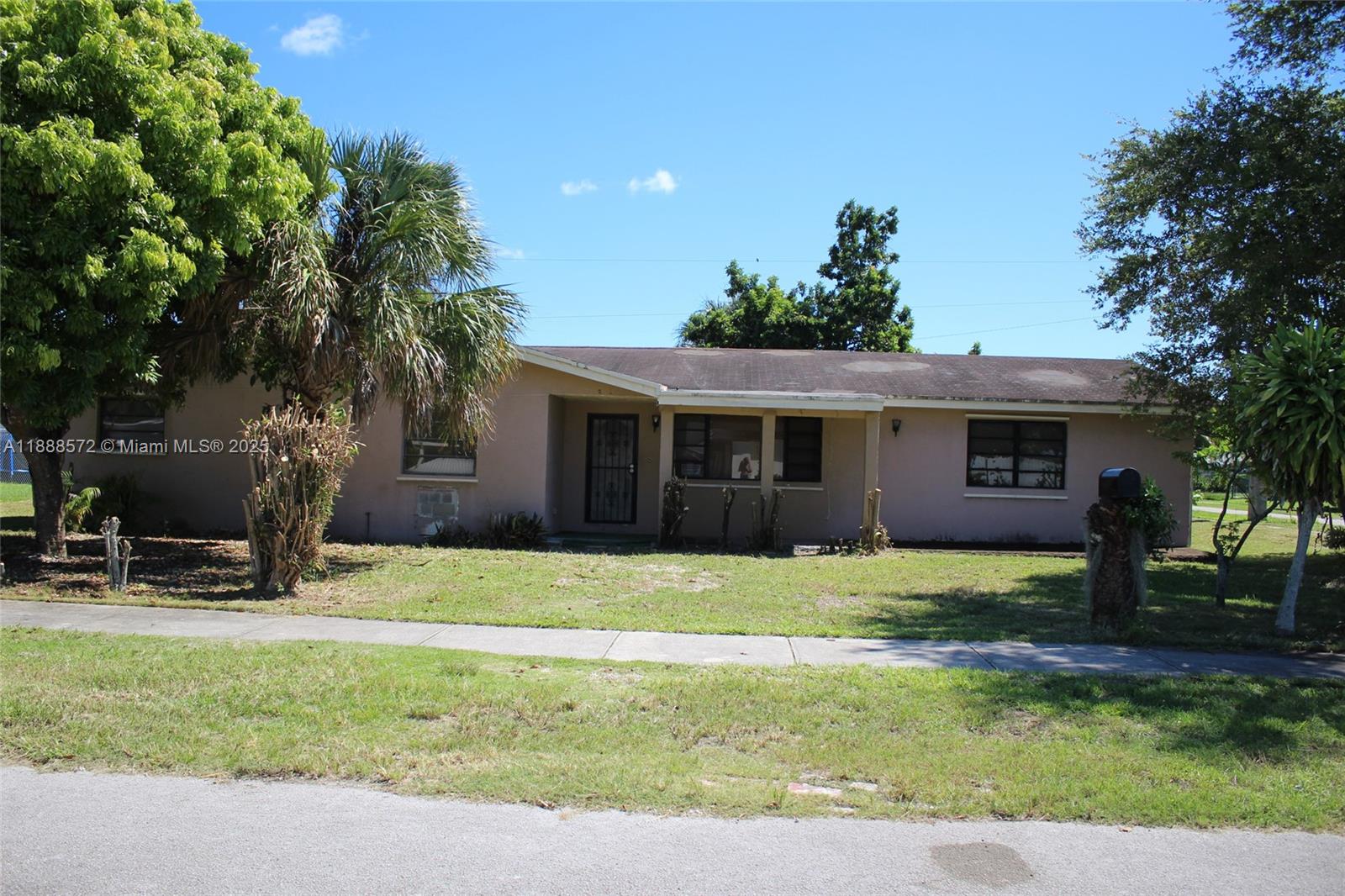 15121 SW 105th Ct, Miami, FL, 33176 - Investment Single Family Home. Photo #1