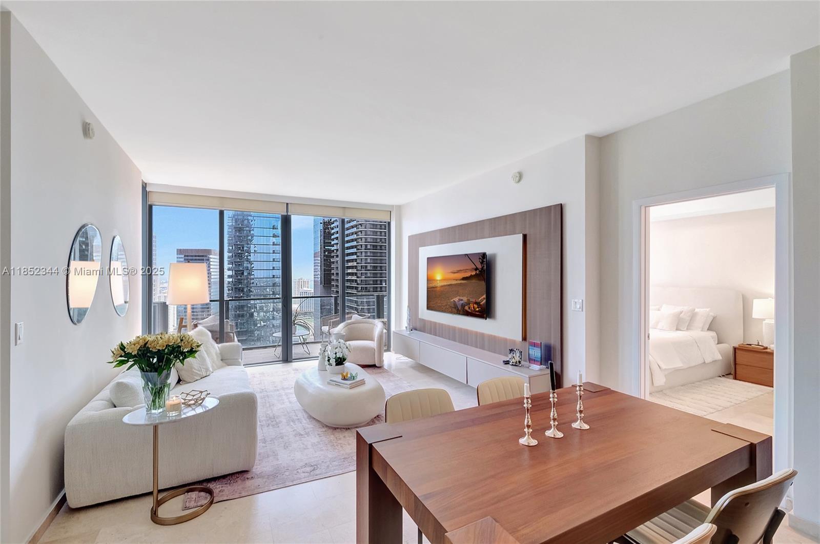 88 SW 7th St #3003, Miami, FL, 33130 - Investment Condo. Photo #1