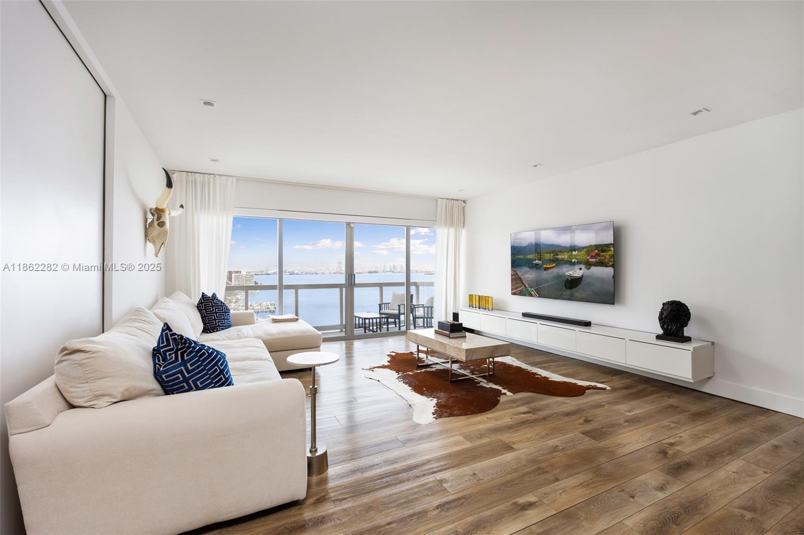 2451 Brickell Ave #21D, Miami, FL, 33129 - Investment Condo. Photo #1