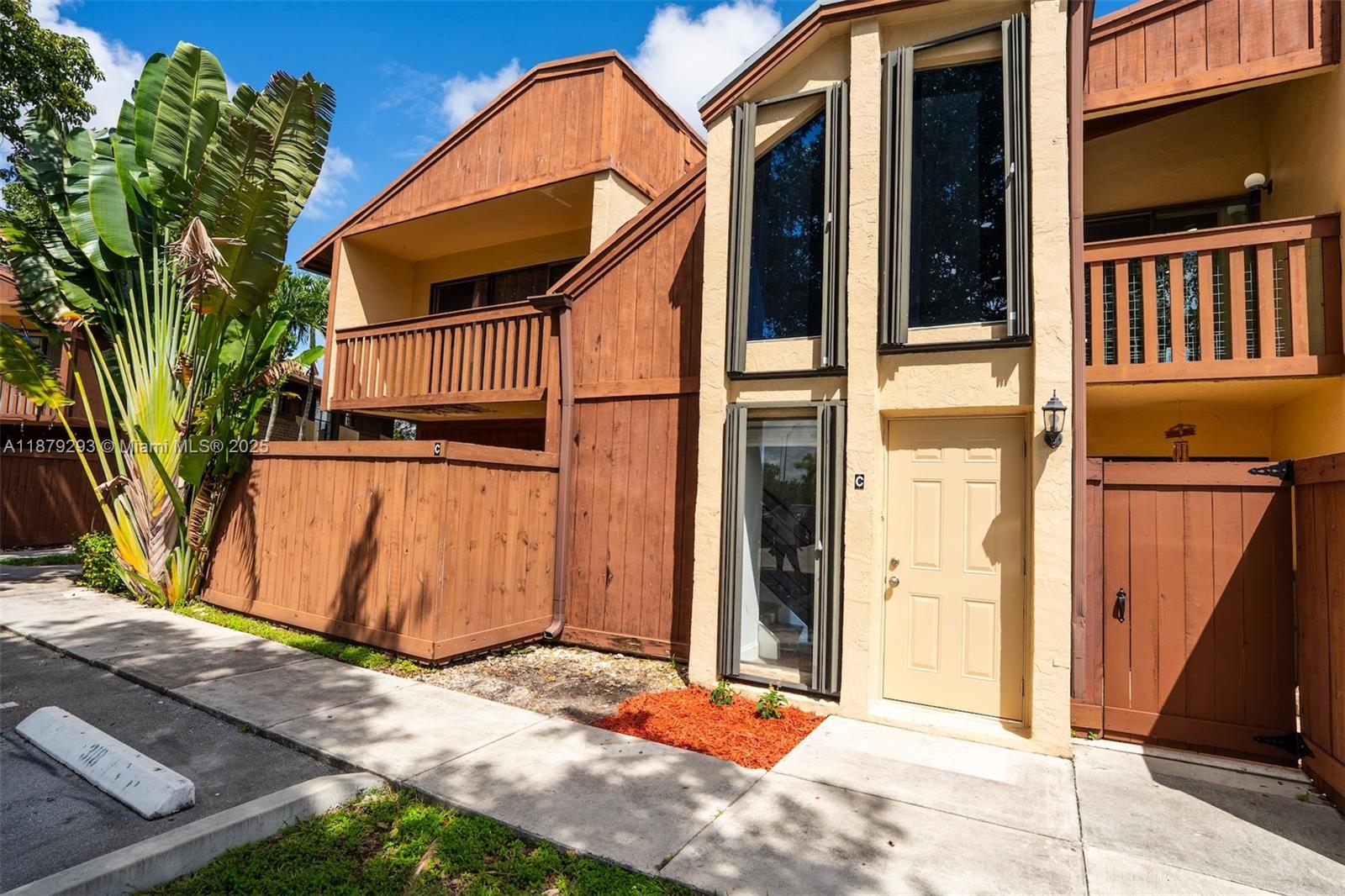 6211 SW 116th Pl #C-22, Miami, FL, 33173 - Investment Condo. Photo #1