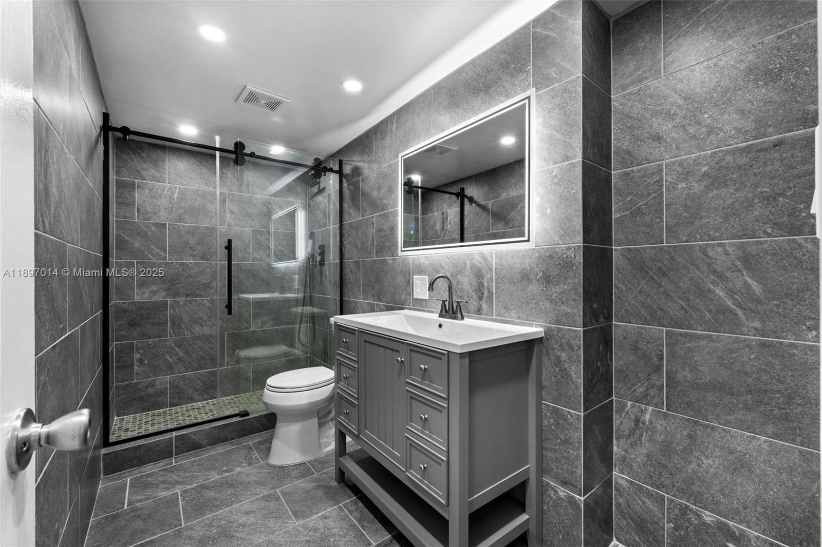 Condominium in Hallandale Beach - Photo 5