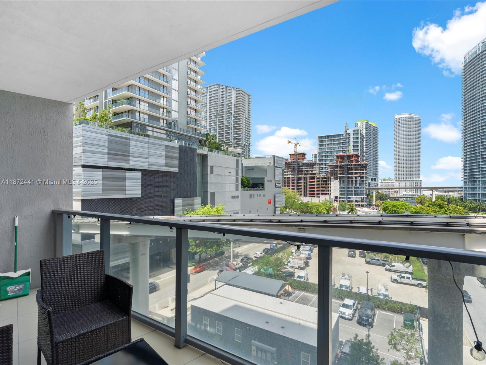 31 SE 6th St #802, Miami, FL, 33131 - Investment Condo. Photo #1