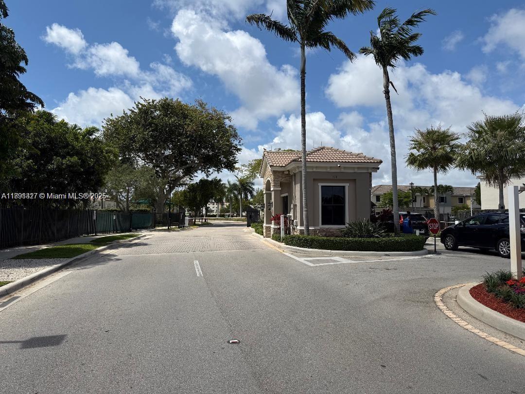 424 NE 194th Ter, Miami, FL, 33179 - Investment Single Family Home. Photo #1
