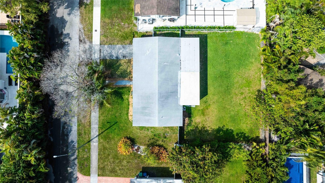 2515 NE 207th, Miami, FL, 33180 - Investment Single Family Home. Photo #1