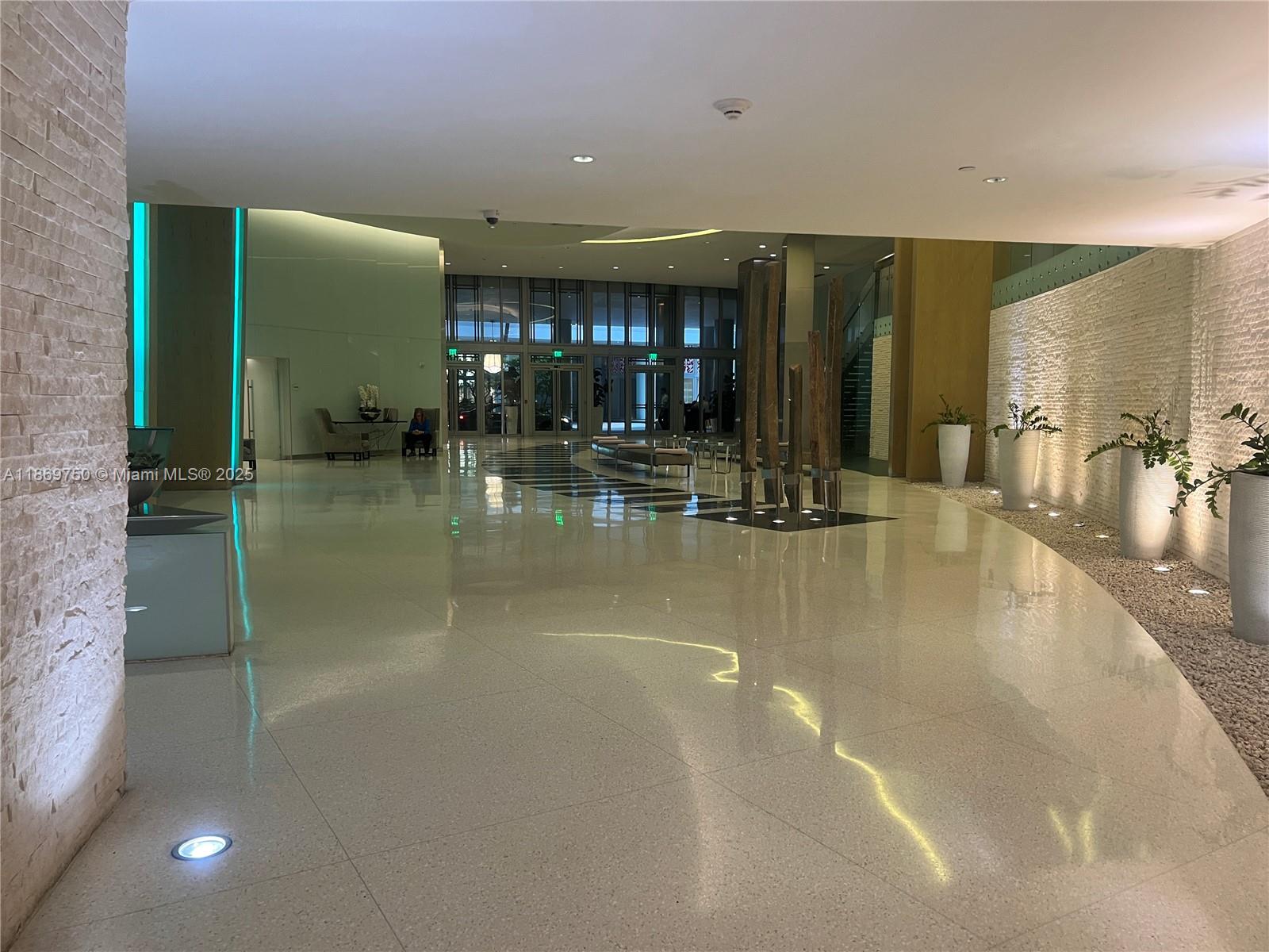 92 SW 3rd St #3803, Miami, FL, 33130 - Investment Condo. Photo #1