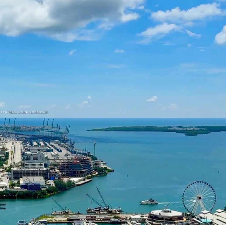 888 Biscayne Blvd #5102, Miami, FL, 33132 - Investment Condo. Photo #1