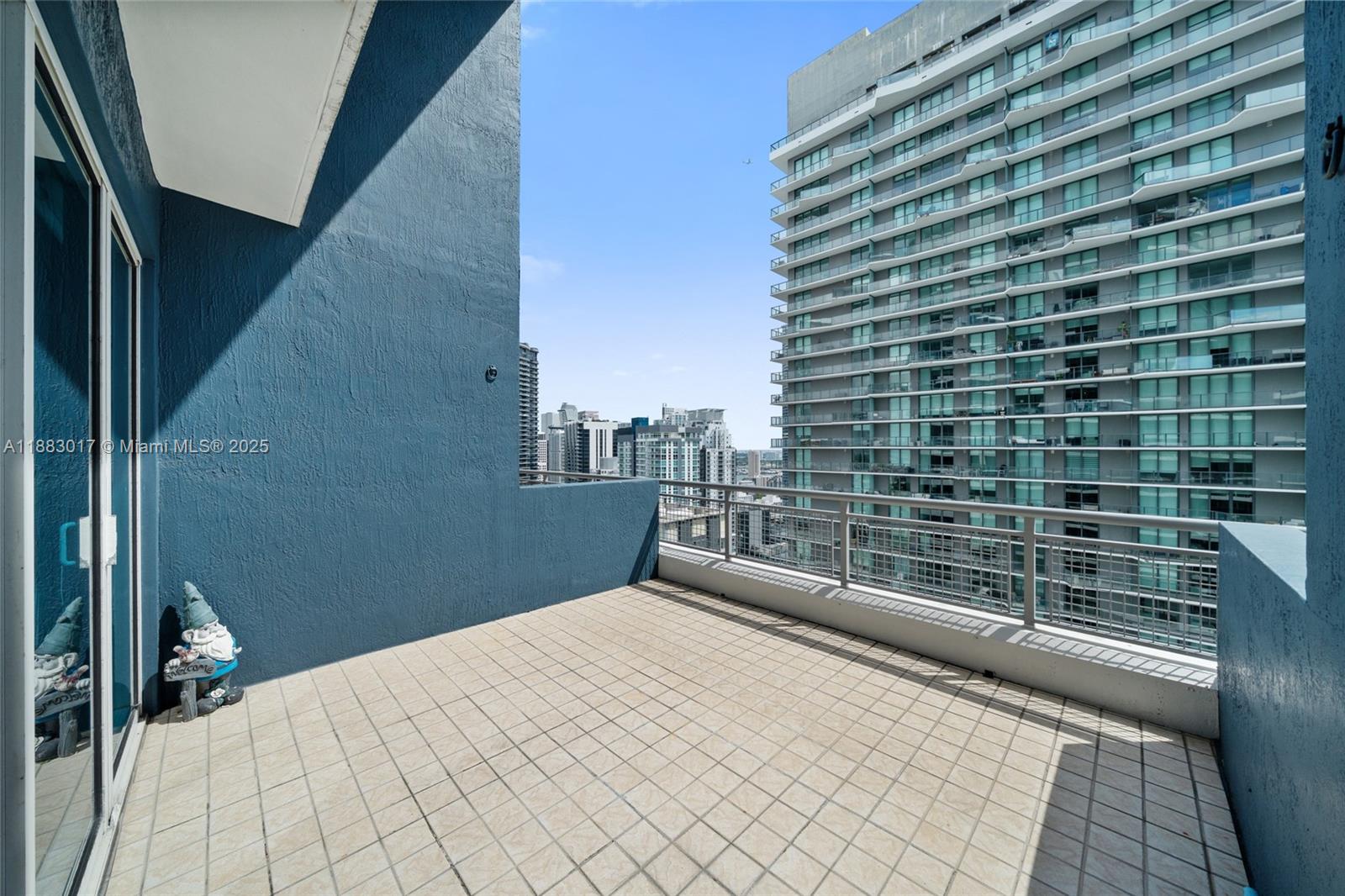 60 SW 13th St #4008, Miami, FL, 33130 - Investment Condo. Photo #1