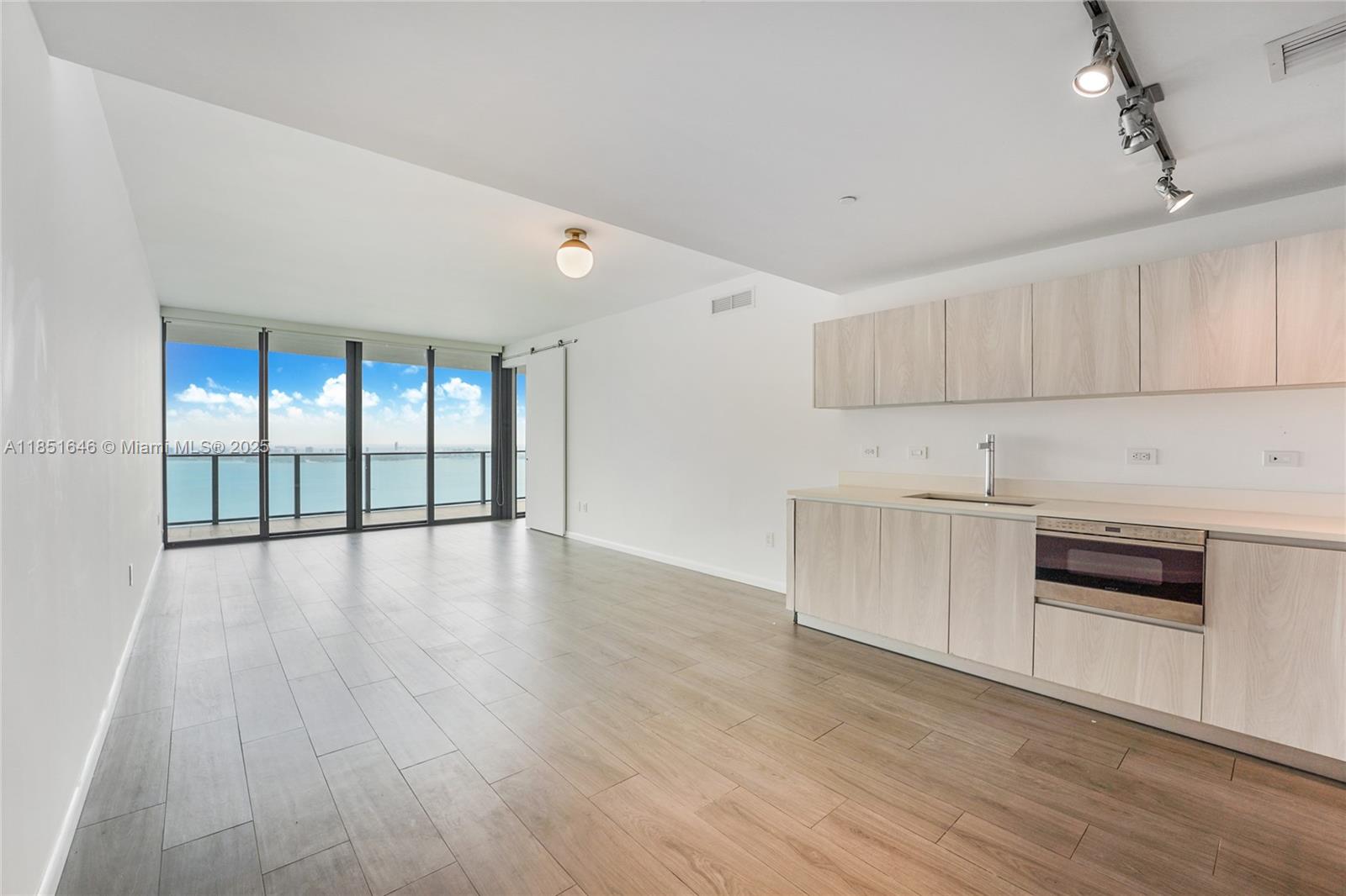 3131 NE 7th Ave #4404, Miami, FL, 33137 - Investment Condo. Photo #1