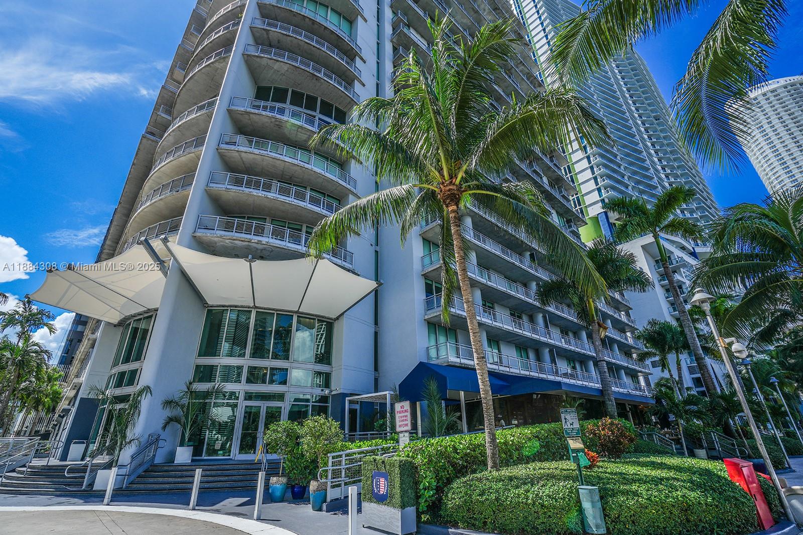 690 SW 1st Ct #2032, Miami, FL, 33130 - Investment Condo. Photo #1