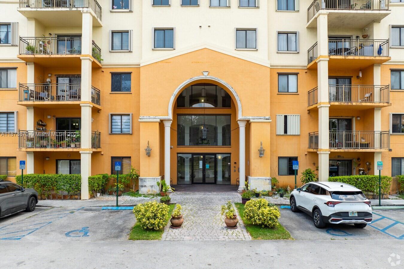 9340 Fontainebleau Blvd #W206, Miami, FL, 33172 - Investment Condo. Photo #1