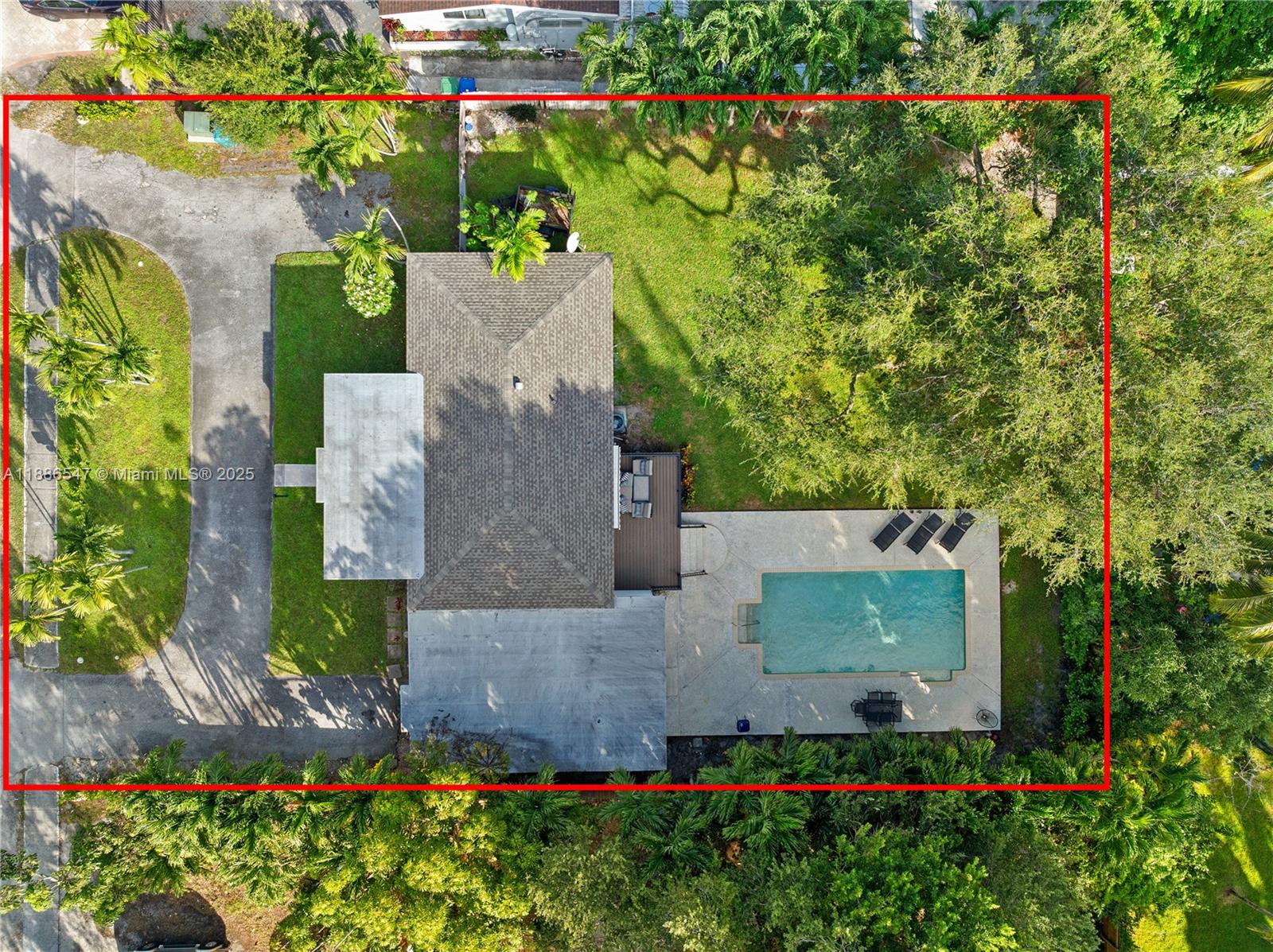 370 NE 159th St, Miami, FL, 33162 - Investment Single Family Home. Photo #1