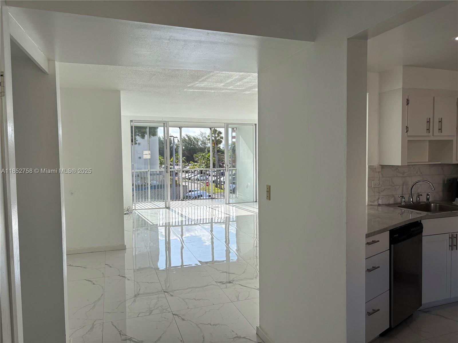 1710 NE 191st St #307-3, Miami, FL, 33179 - Investment Condo. Photo #1