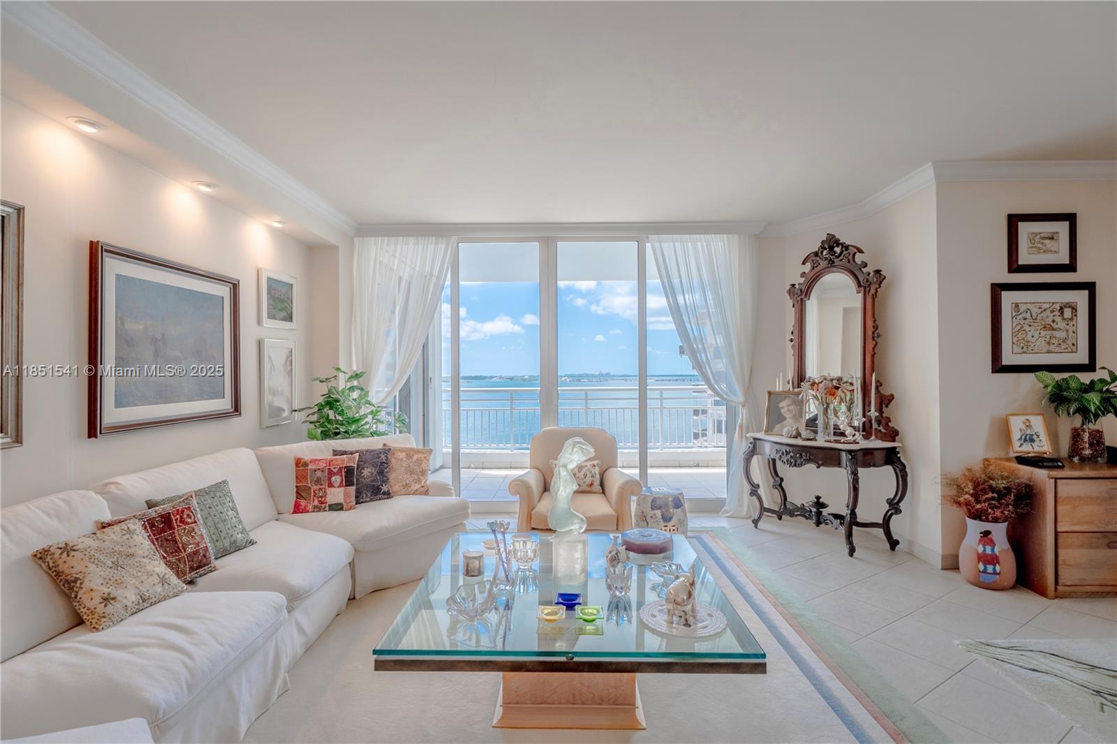 808 Brickell Key Dr #1008, Miami, FL, 33131 - Investment Condo. Photo #1