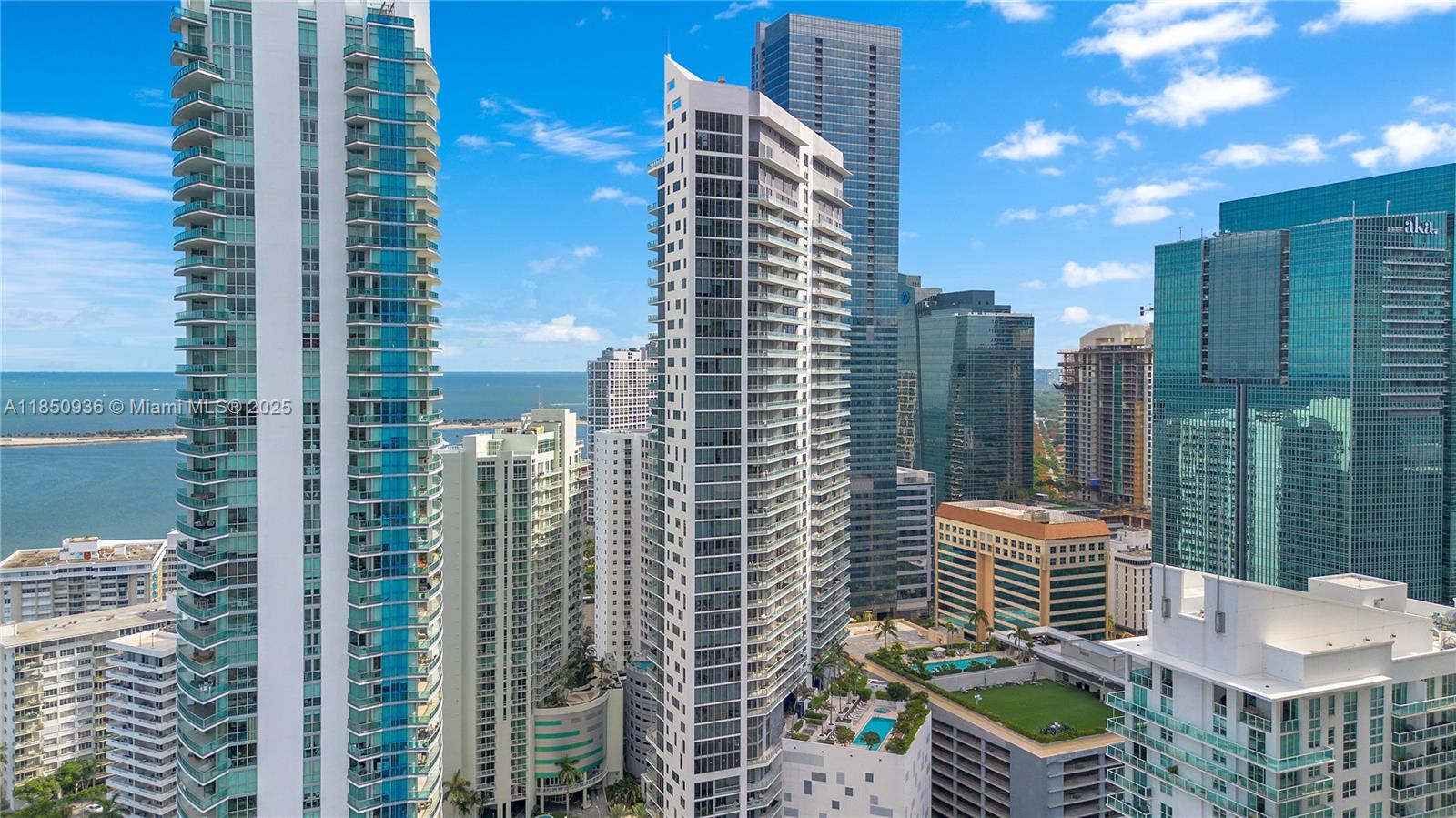 1300 Brickell Bay Dr #601, Miami, FL, 33131 - Investment Condo. Photo #1