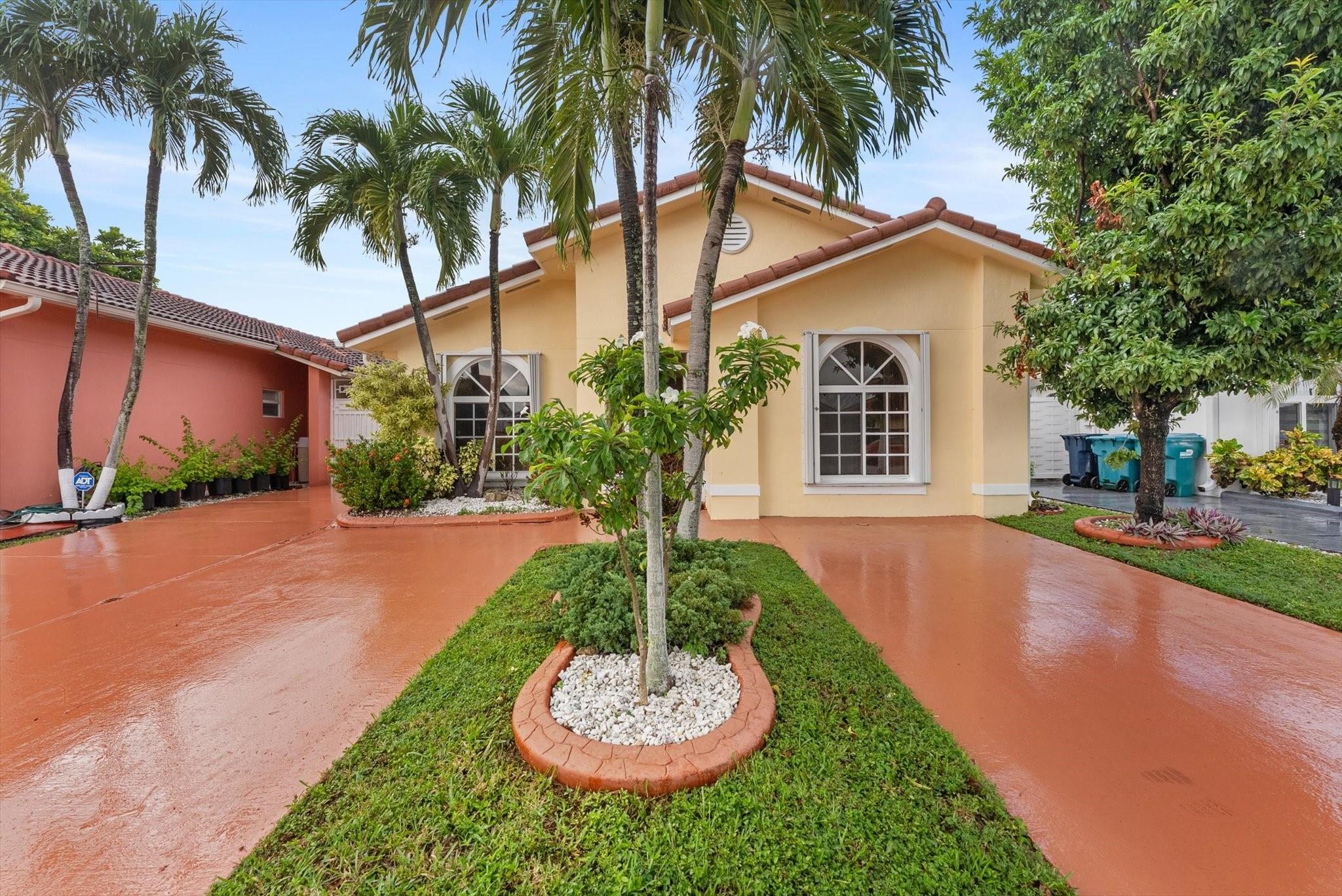 5051 SW 142 PL, Miami, FL, 33175 - Investment Single Family Home. Photo #1