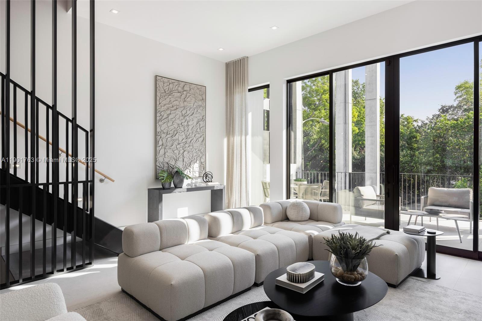 84 SW 28th Rd #5, Miami, FL, 33129 - Investment Townhome. Photo #1