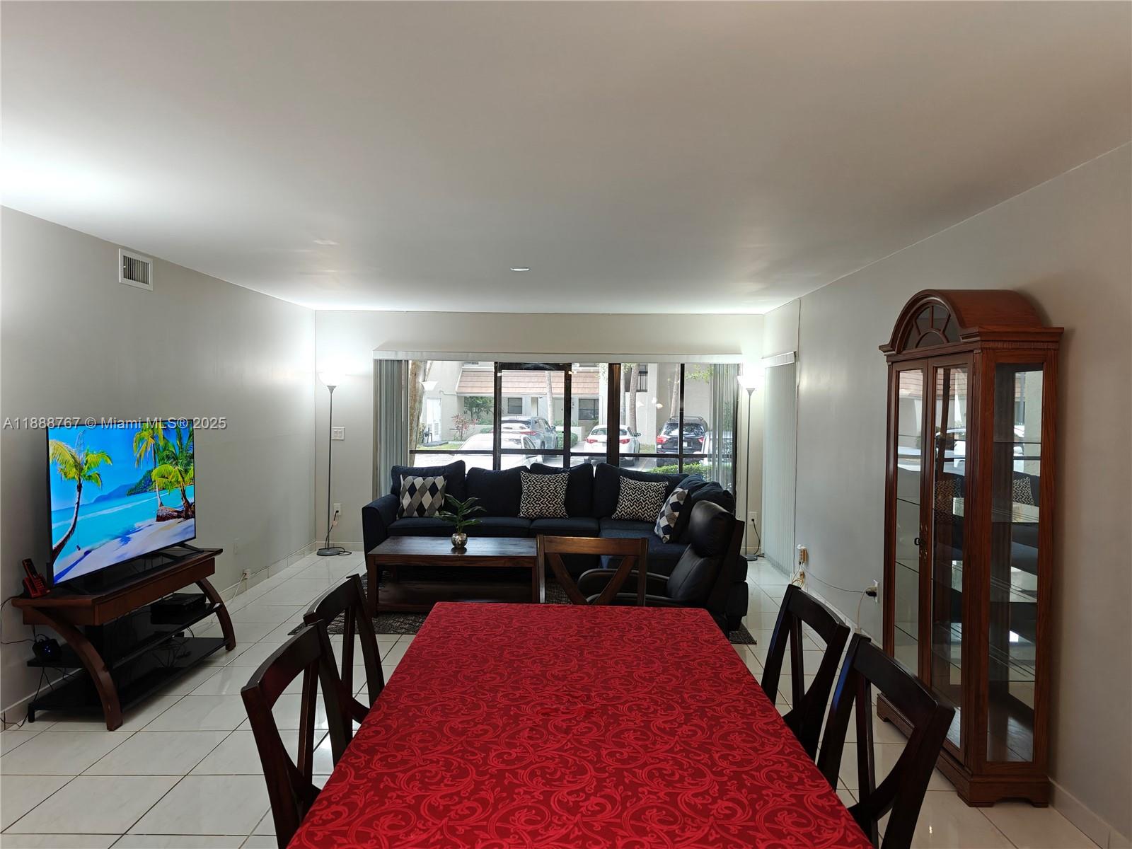 601 Ives Dairy Rd #101-8, Miami, FL, 33179 - Investment Condo. Photo #1