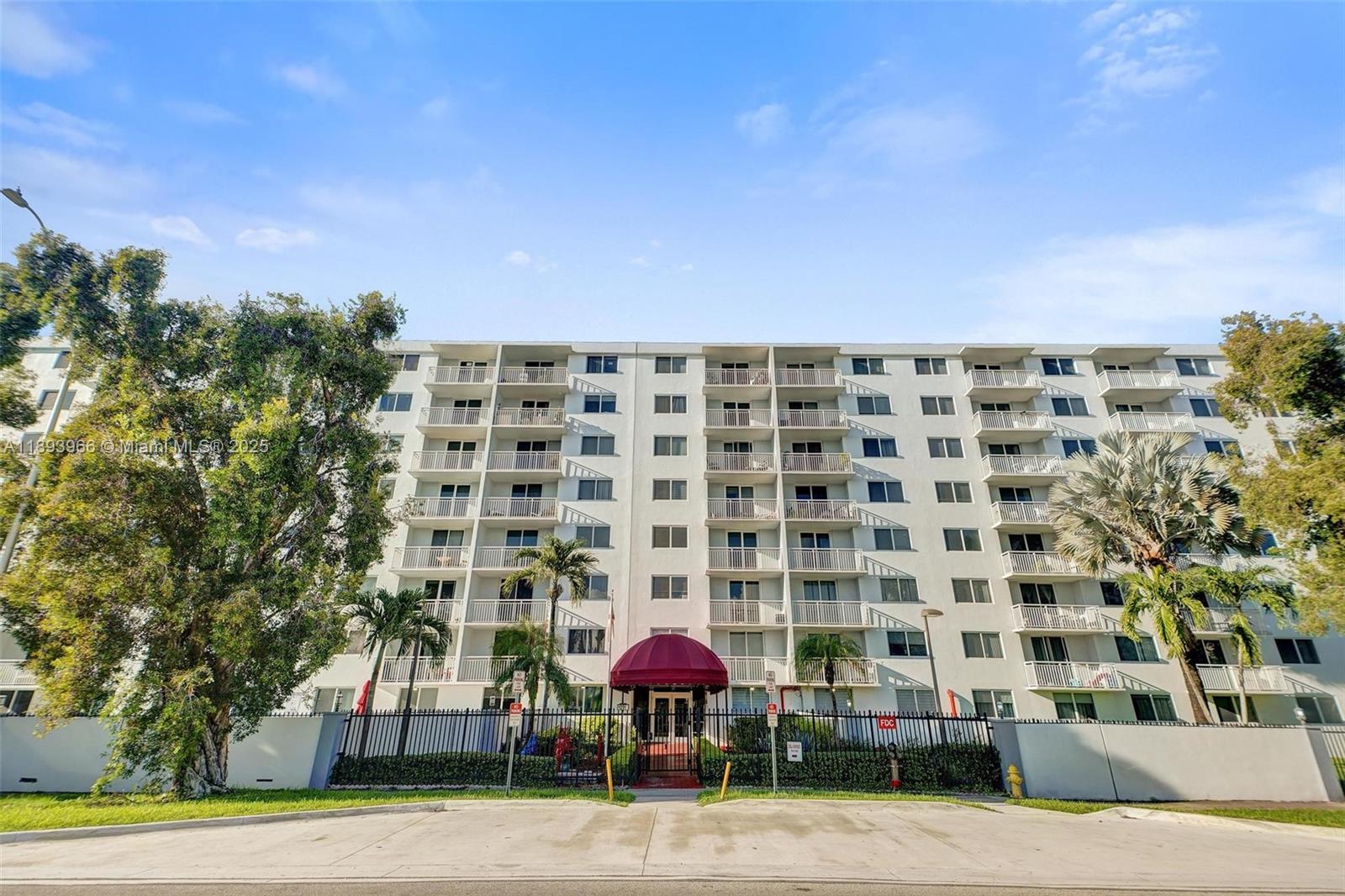 1251 NE 108th St #610, Miami, FL, 33161 - Investment Condo. Photo #1