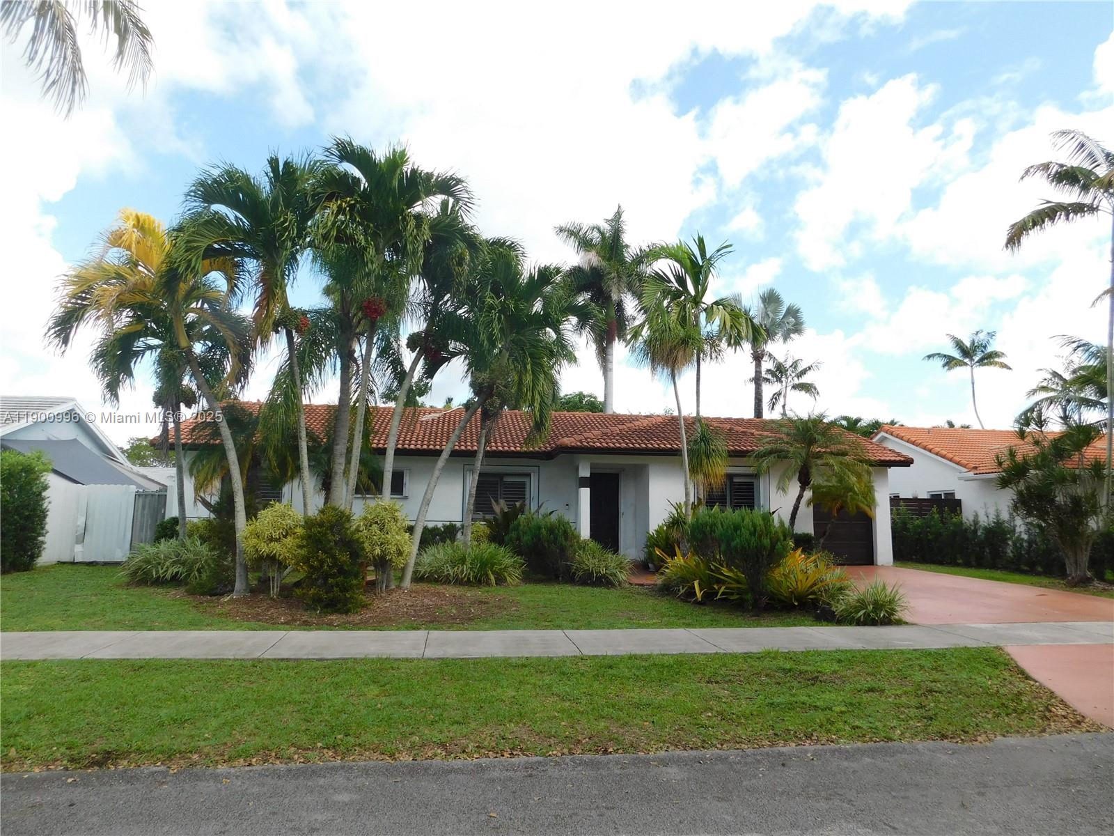 12925 SW 207th Ln, Miami, FL, 33177 - Investment Single Family Home. Photo #1