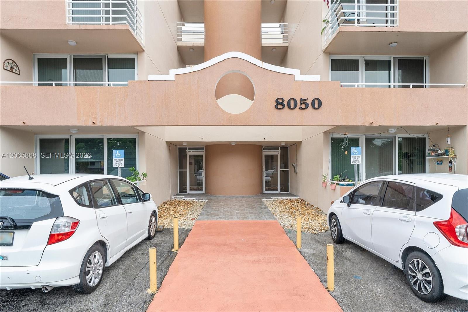 8050 NW 8th #1110, Miami, FL, 33126 - Investment Condo. Photo #1