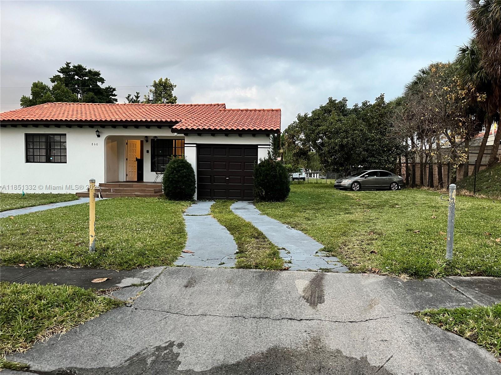 860 NW 17th Ct, Miami, FL, 33125 - Investment Single Family Home. Photo #1