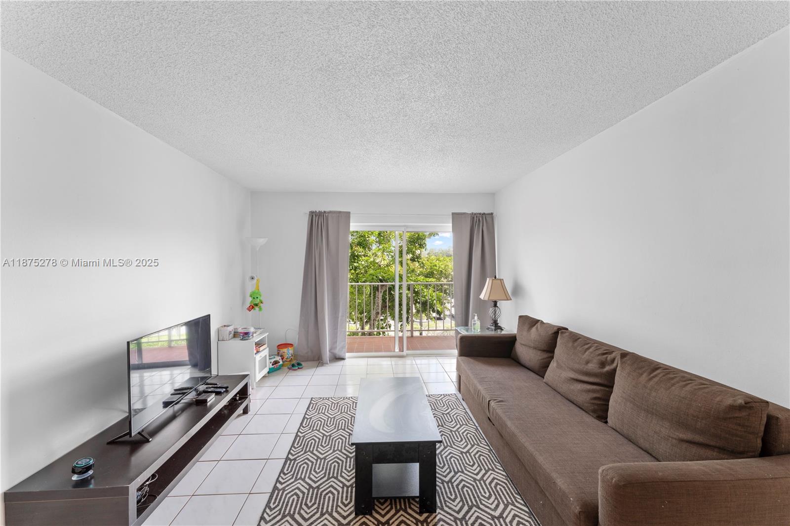 7745 SW 86th St #D-316, Miami, FL, 33143 - Investment Condo. Photo #1