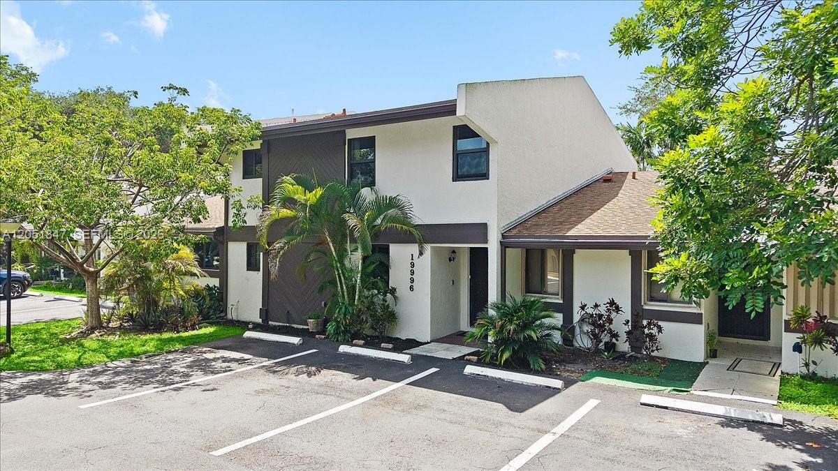 19996 NE 5th #4C, Miami, FL, 33179 - Investment Townhome. Photo #1