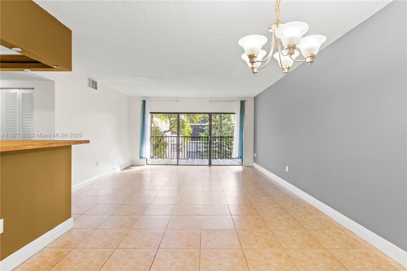 481 Ives Dairy Rd #303-4, Miami, FL, 33179 - Investment Condo. Photo #1